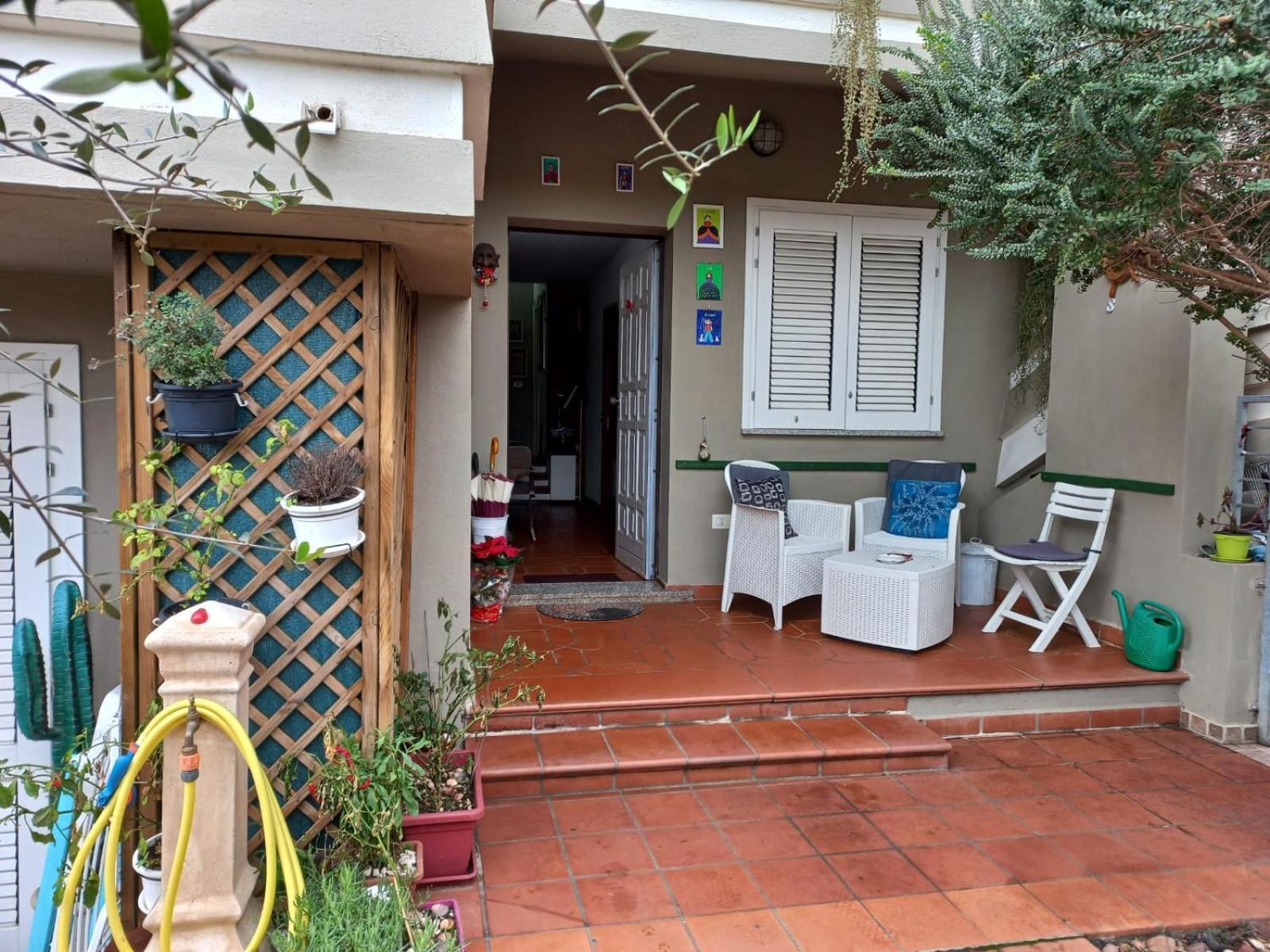 B&B Filomena Santa Giusta Buitenkant foto