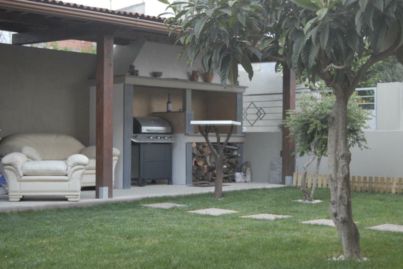 B&B Filomena Santa Giusta Buitenkant foto