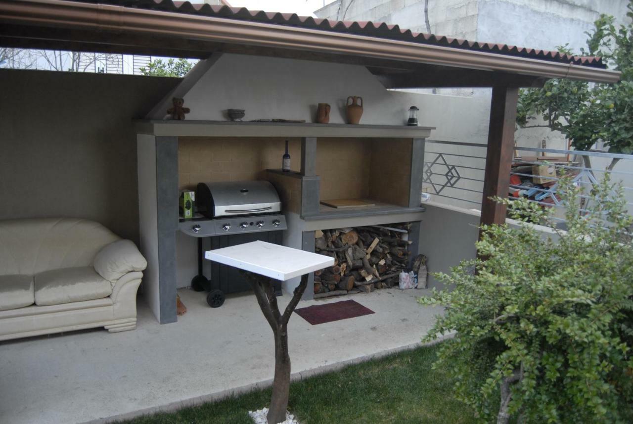 B&B Filomena Santa Giusta Buitenkant foto