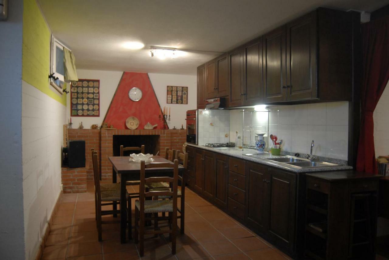 B&B Filomena Santa Giusta Buitenkant foto