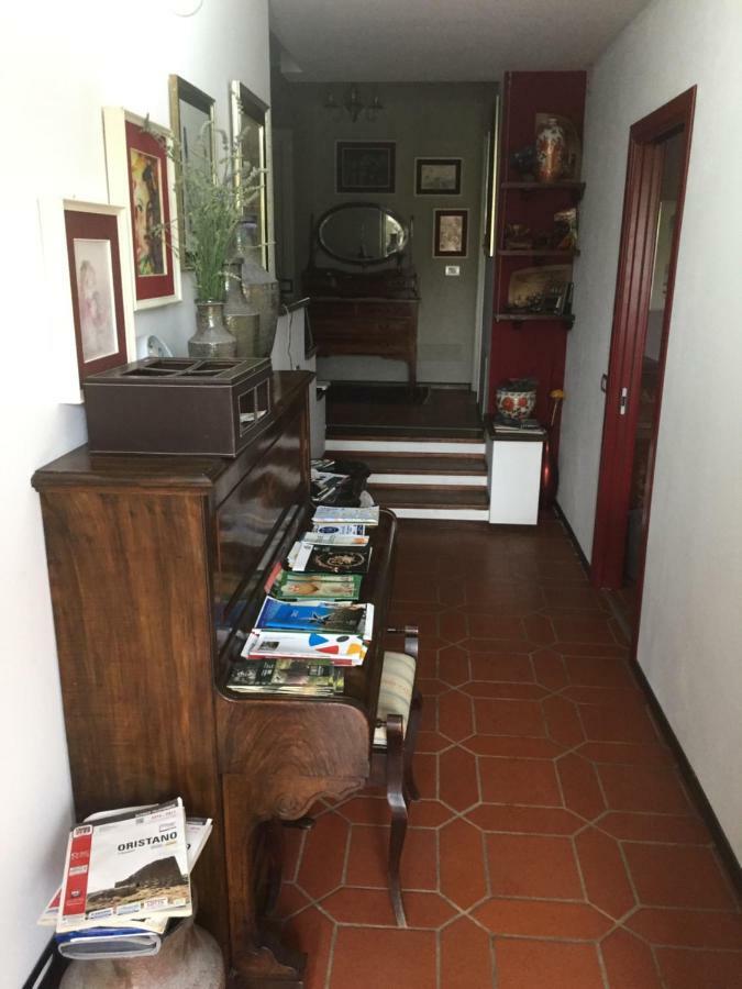 B&B Filomena Santa Giusta Buitenkant foto
