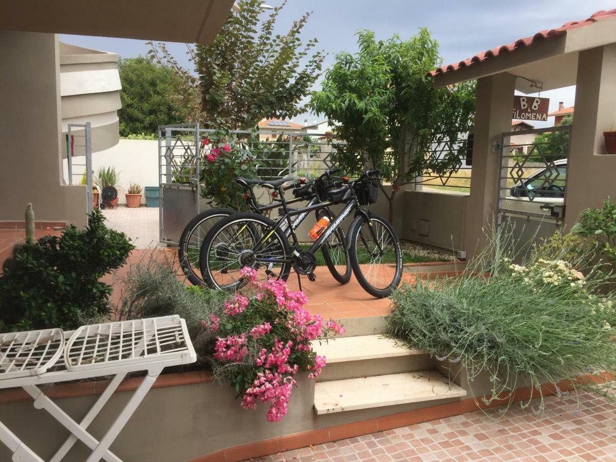 B&B Filomena Santa Giusta Buitenkant foto